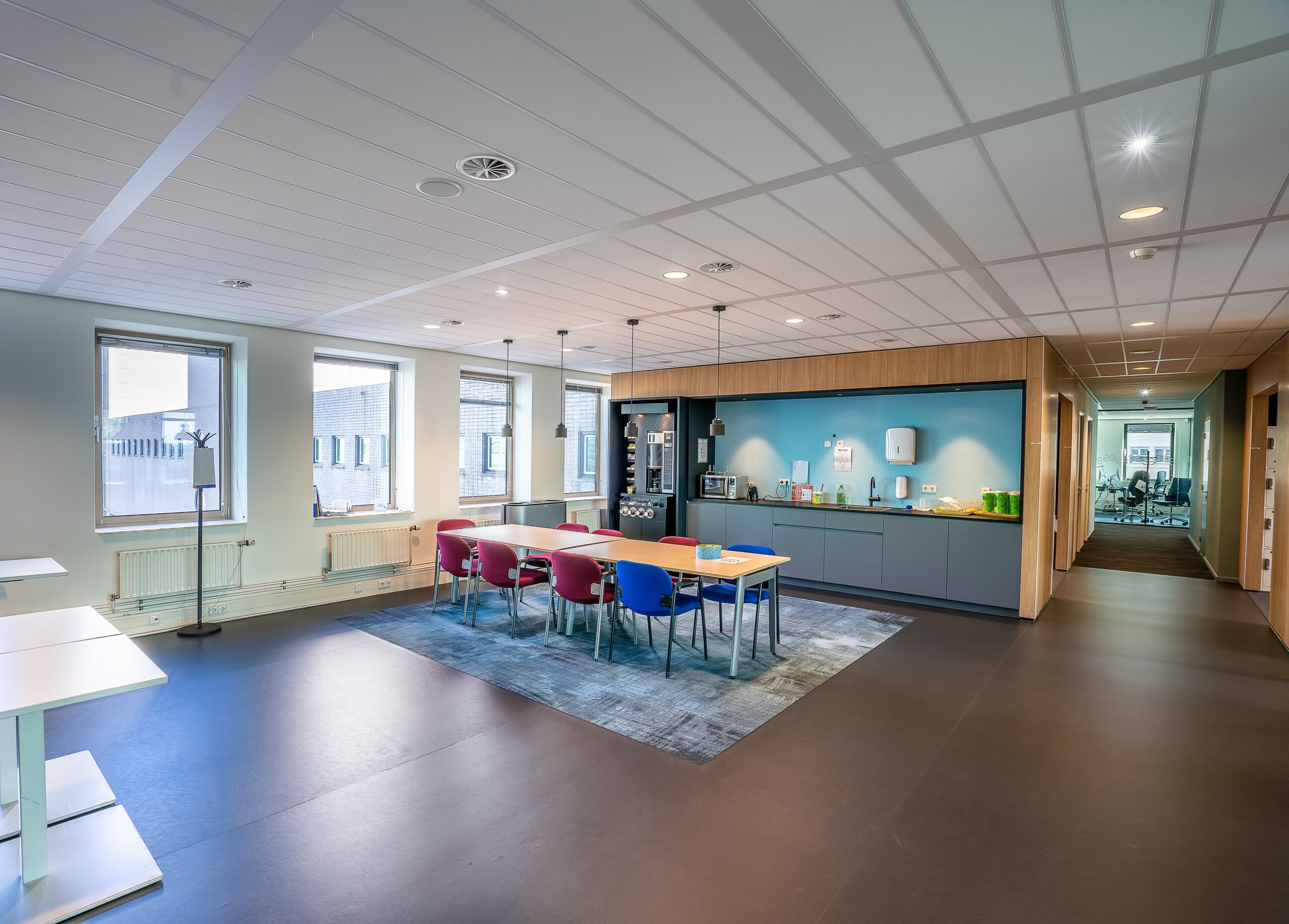 Forro modular ou drywall: qual a melhor opção para escritórios corporativos