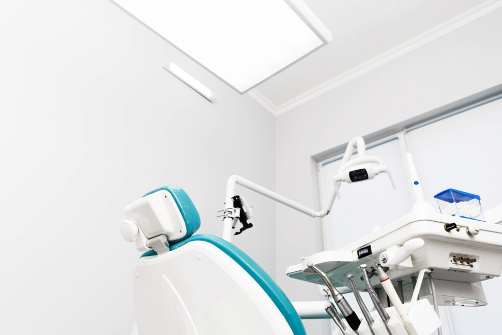Forro para clínicas odontológicas: materiais adequados às normas sanitárias